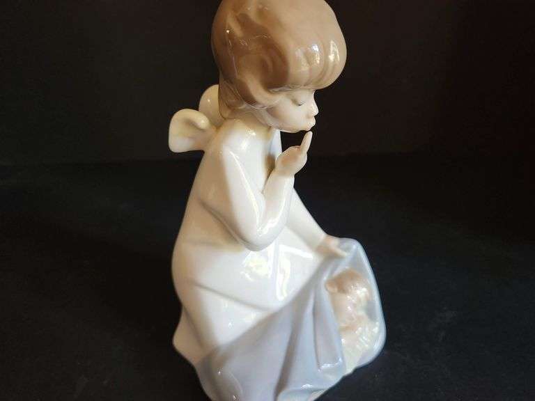 Lladro - "Angel with Child"