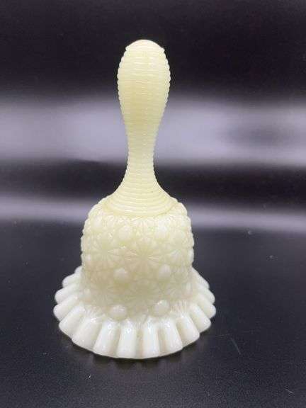 Fenton Custard Daisy & Button Bell