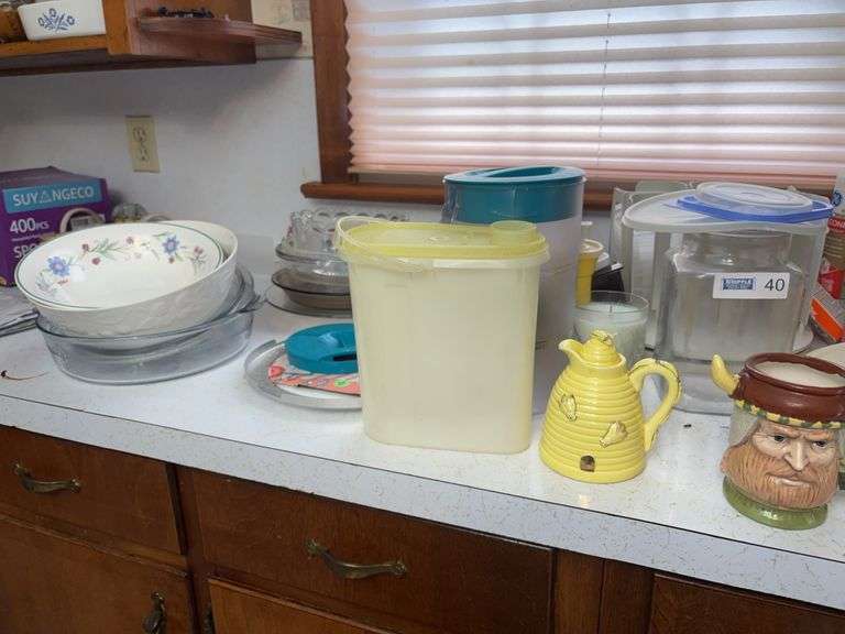 Bowls, Pyrex, Plasticware