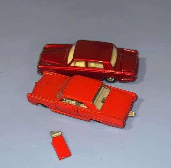 Two vintage Matchbox cars – Rolls-Royce, Pontiac
