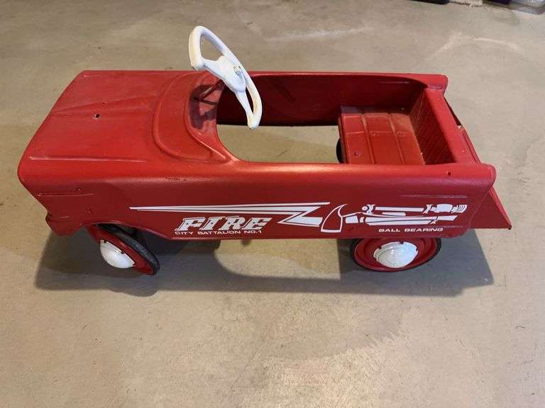 Vintage Pedal Car-AMF Fire Chief