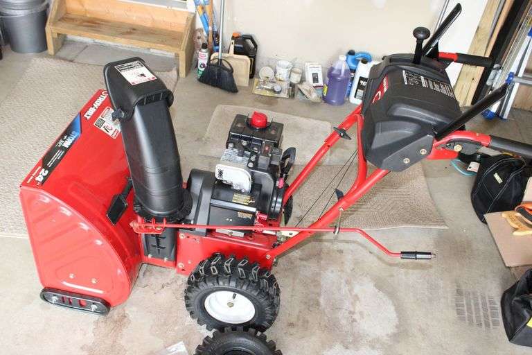 Troy-Bilt Snow Blower - Auction Ohio