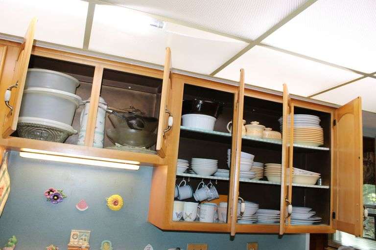 Dinnerware, Mugs & More