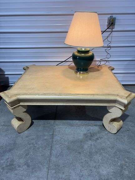 Ornate Elegant Coffee Table & Lamp