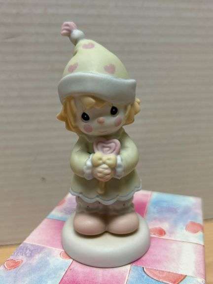 1996 Precious Moments Figurine – You Make The World a Sweeter Place