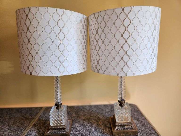 2 Glass Lamps