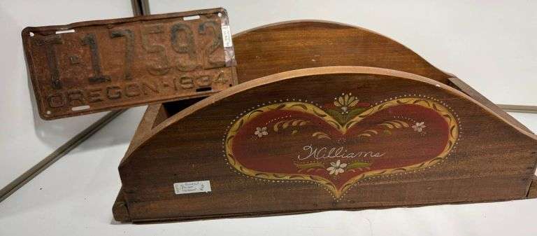 Wooden Box with Painted Heart Design and 1924 Oregon License Plate