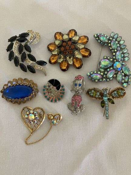 Ladies' Vintage Costume Jewelry Pins