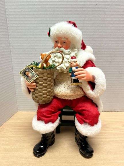 Possible Dreams Clothtique 2004 Gifts From Santa Figurine