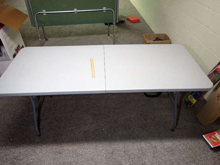 Office Star 6ft x 30in Plastic Folding Table
