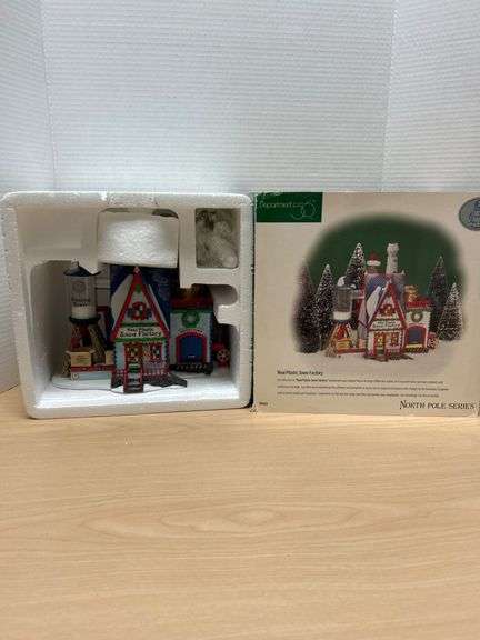 Department 56 North Pole Series Real Plastic Snow Factory with Box