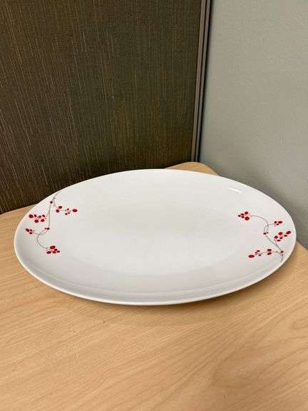 Gourmet Basics by Mikasa Red Berries Oval Plate
