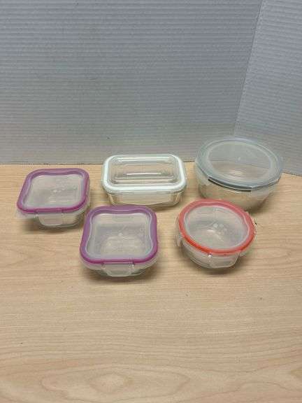 Snapware Food Storage Containers with Sealable Lids