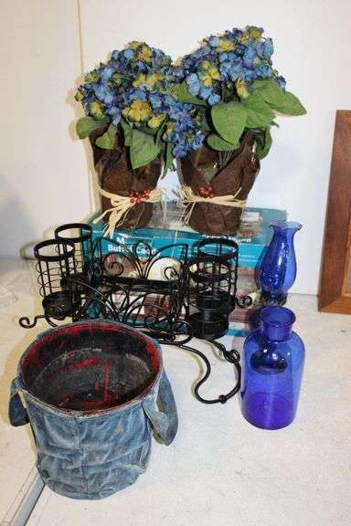 Artificial Flowers And Décor