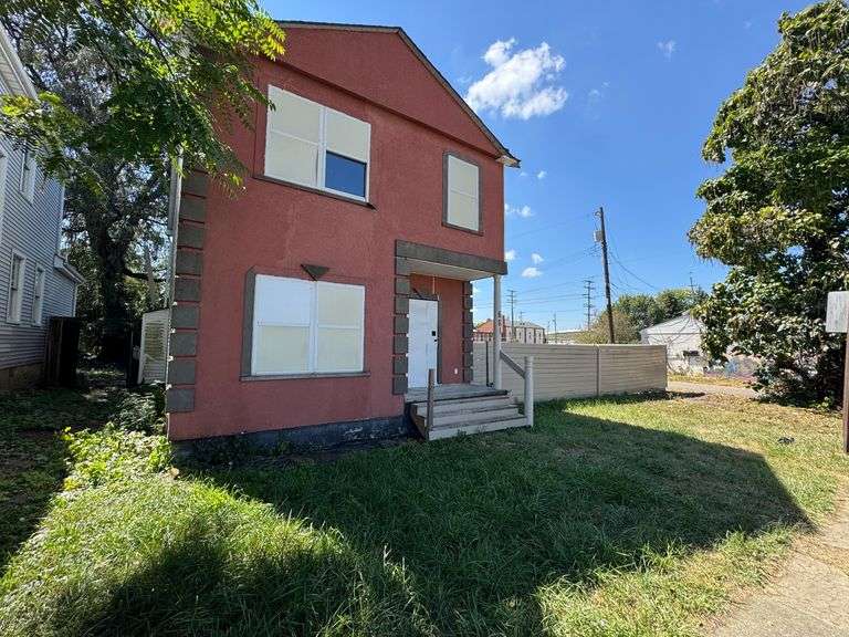 861 Old Leonard Ave, Columbus, Ohio 43203 - Reserve: $175,000