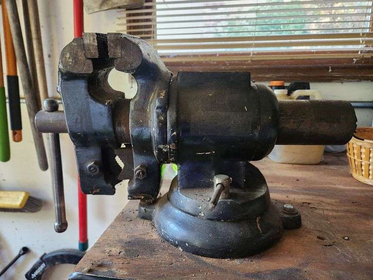Heavy Duty Bench Vise