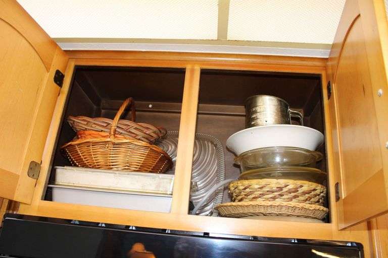 Baskets And Serveware