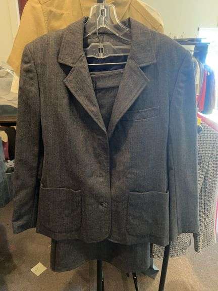 Ladies' Handmade Suit w/Skirt