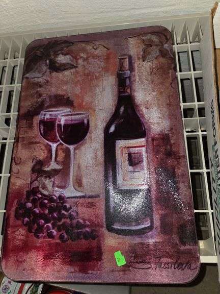 Wine glass cutting board