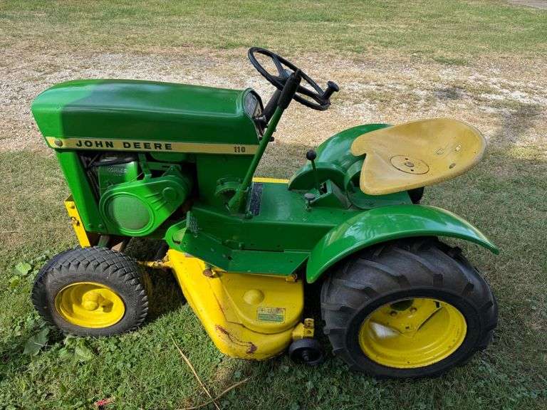 John Deere 110 Mower