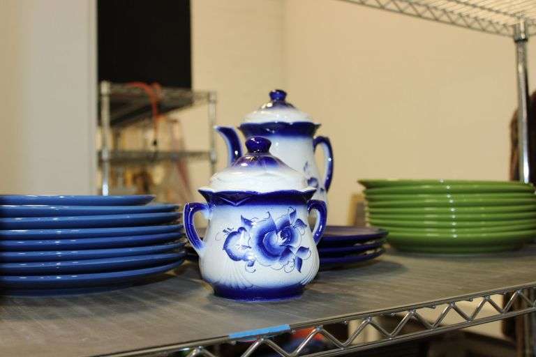 Dinnerware & China