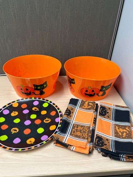 Halloween Bowl, Plate, and Napkin Set with Measurements