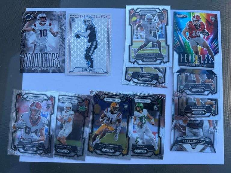 Lot of 12 former college stars. Many rookie cards.