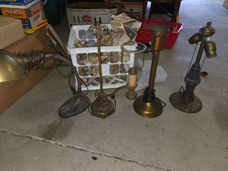 4 brass table lamps