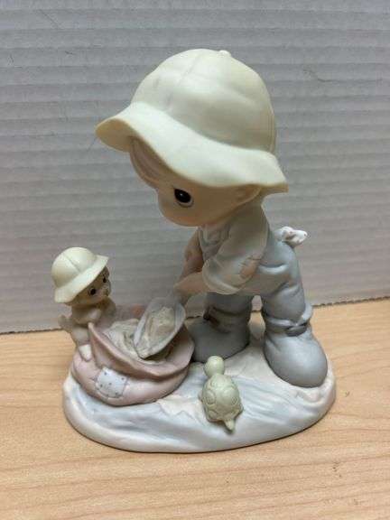 1993 Enesco Precious Moments Figurine with Box