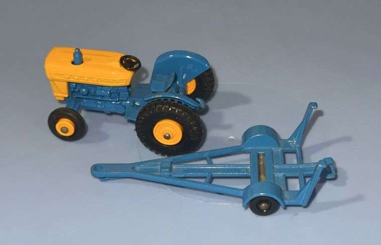 ￼ Vintage Matchbox cars-tractor and trailer