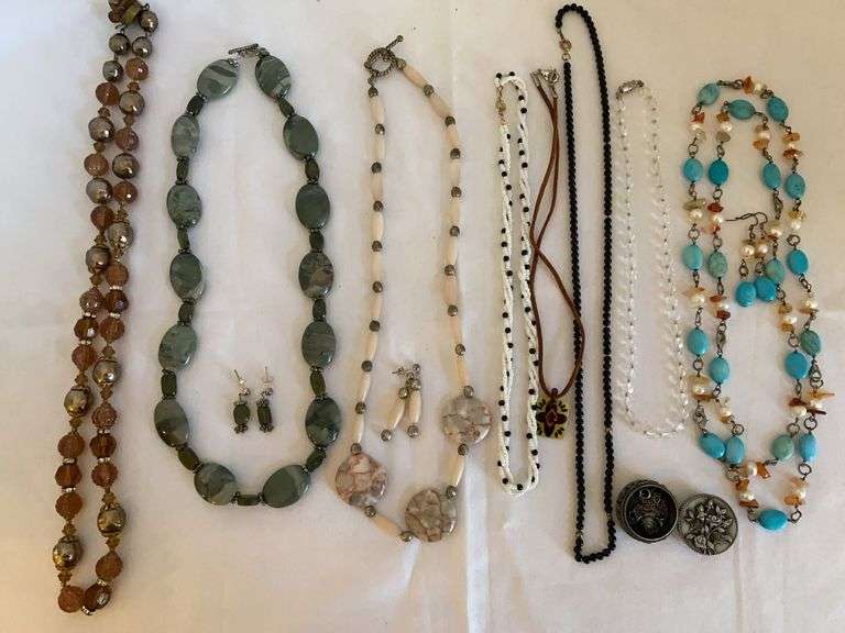 Necklaces & Sets