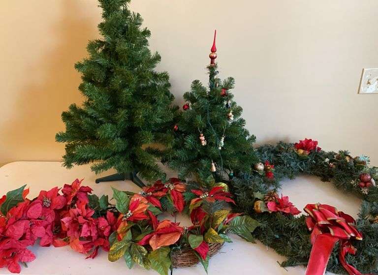 Artificial Christmas Trees, Wreaths, Poinsettias