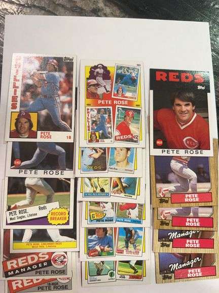 17 Pete Rose baseball cards