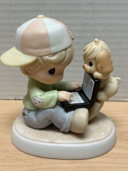 Precious Moments 2001 You’re A Computie Cutie Figurine