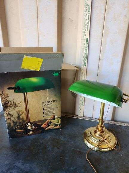 Crown Mark Bankers Lamp