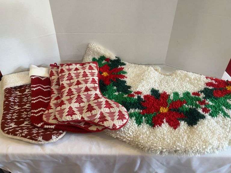 Vintage Hook Tree Skirt & Stockings