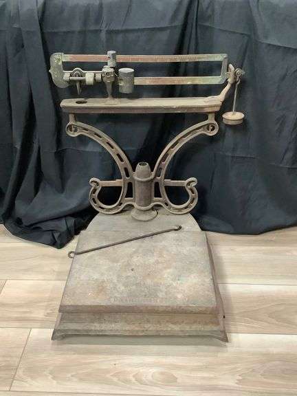 Antique Cast Iron Scale