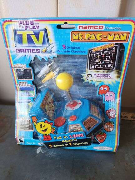 2004 Plug & Play T.V. Games Featuring Mrs. Pac-Man