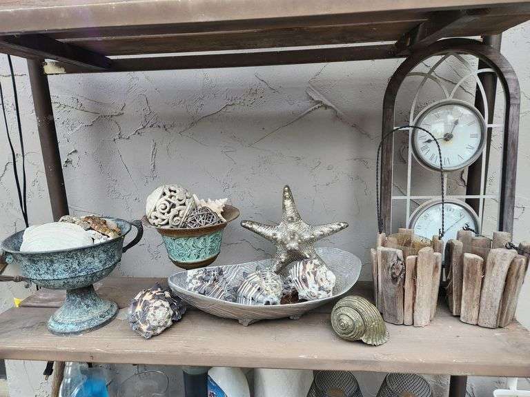 Shells & Other Décor
