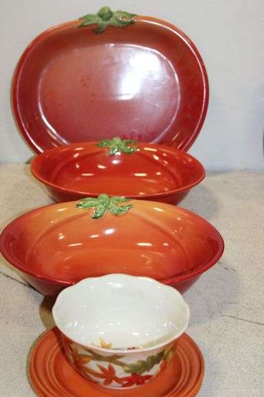 Tomato Serving Dishes