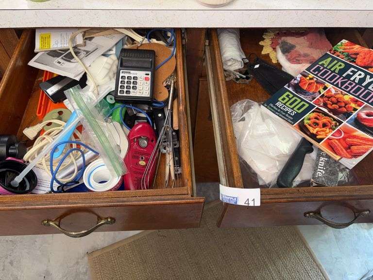Contents of Drawers (7)