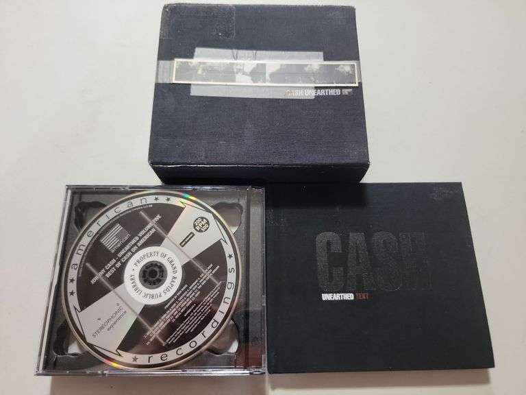 Johnny Cash Unearthed 5 Disc Set W/Book