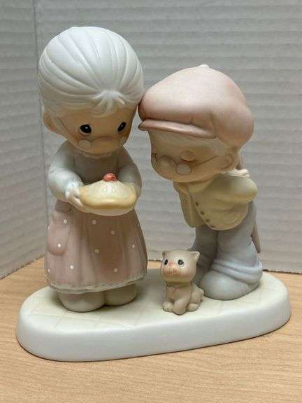 1996 Precious Moments ‘Sweeter As The Years Go By’ Figurine