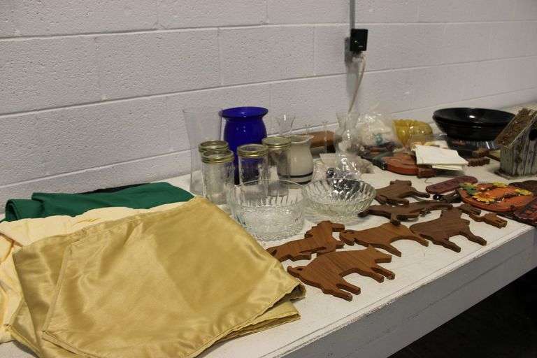 Decor & Table Linens