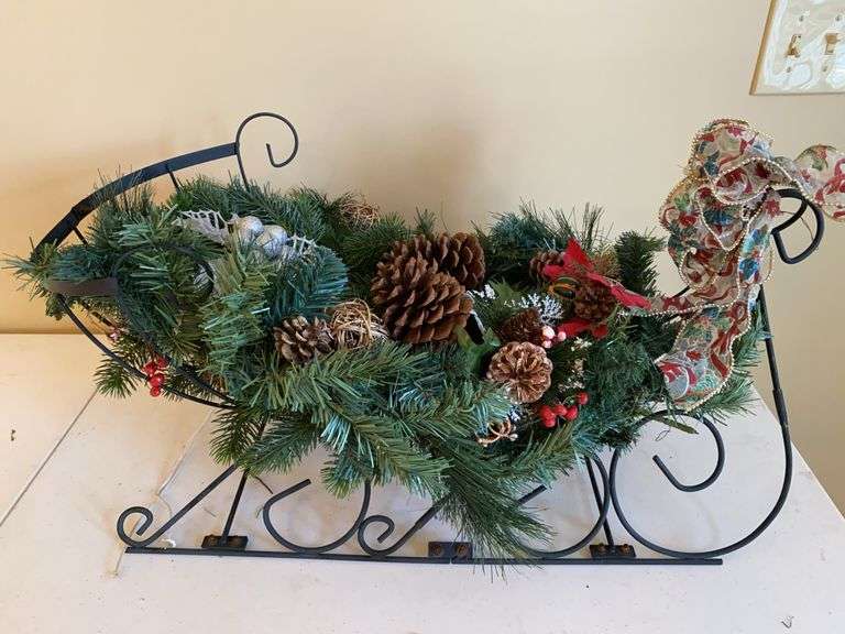 Metal Holiday Sleigh Decor