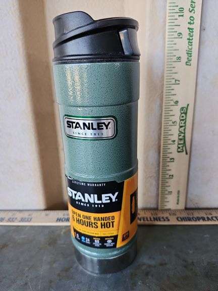 Stanley 16 Oz Classic, Open 1 Handed Vacuum Mug