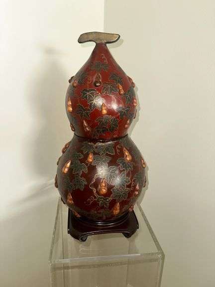 Gourd Shaped Vase with Embossed Patterns 14.8x19.8cm