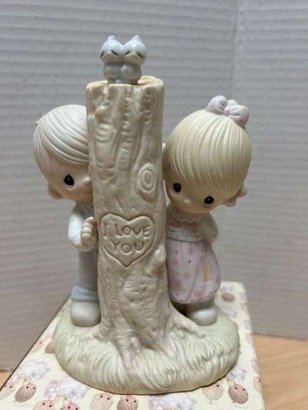 Precious Moments Thee I Love Figurine by Jonathan & David, 1979