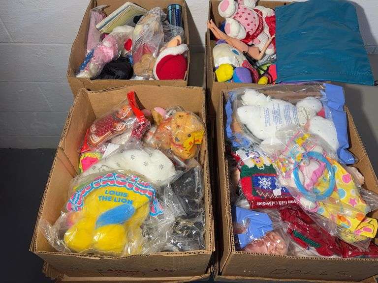 Four Boxes Souvenir Dolls