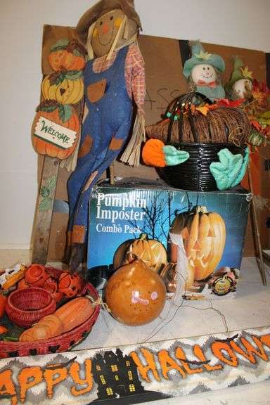 Halloween Décor